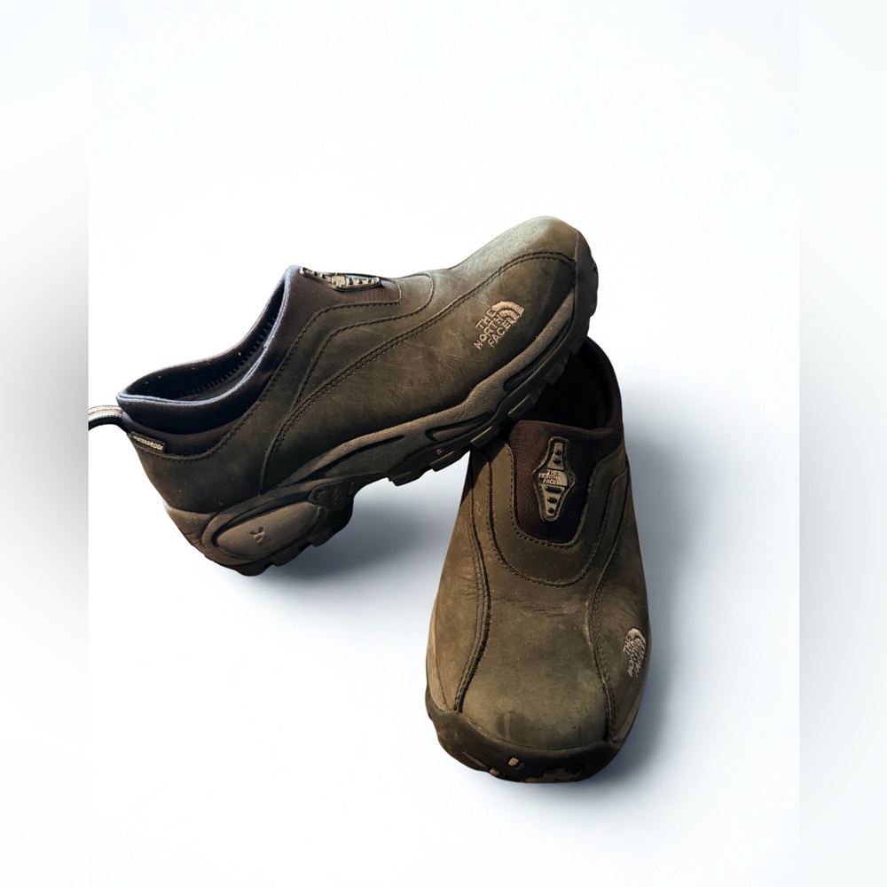 North Face Women’s Gray Waterproof Leather Hiking shoes